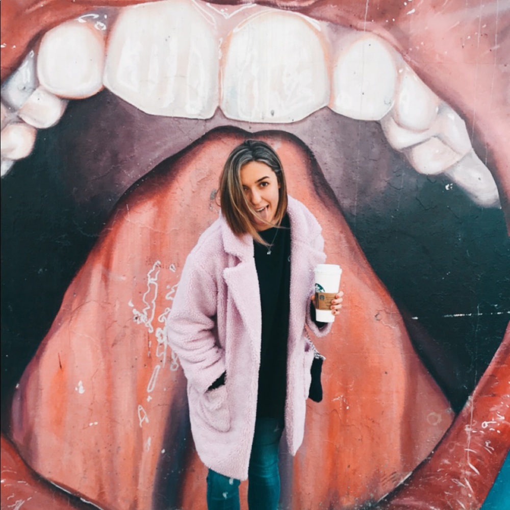 Meet your Posher, Annie